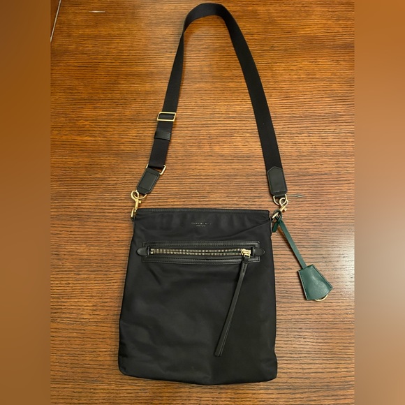 Tory Burch Bags Tory Burch Black Perry Nylon Crossbody Bag Poshmark